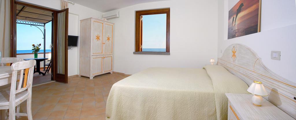 Hotel Residence Acquacalda Lipari  Oda fotoğraf